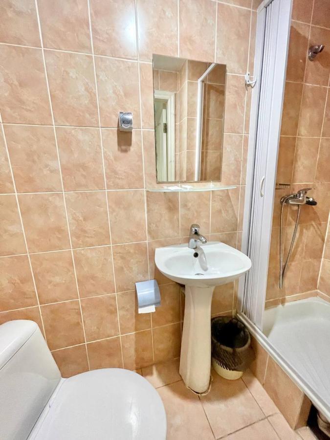 Hotel 7F Kiev Dış mekan fotoğraf