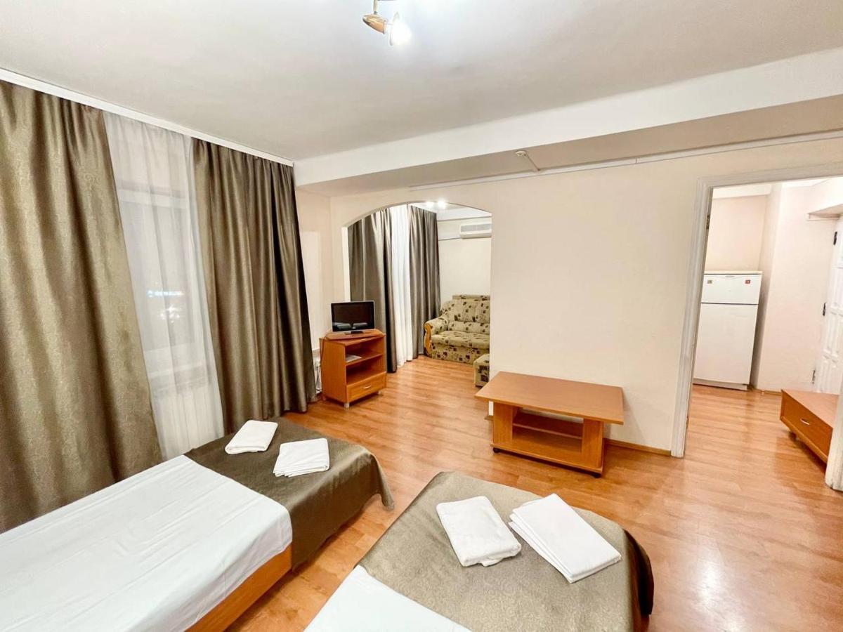 Hotel 7F Kiev Dış mekan fotoğraf