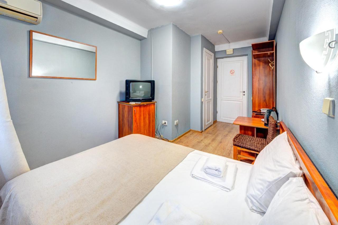 Hotel 7F Kiev Dış mekan fotoğraf