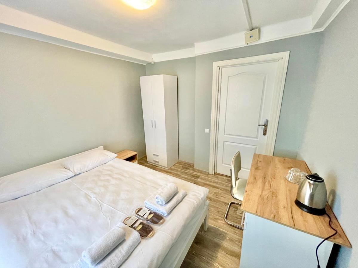 Hotel 7F Kiev Dış mekan fotoğraf